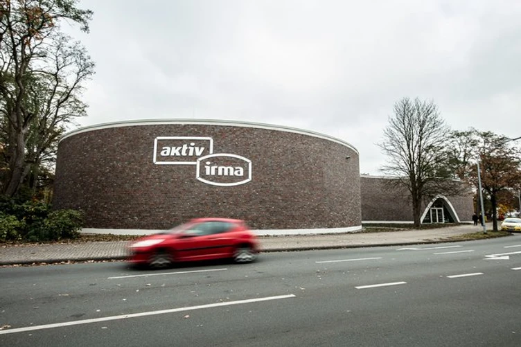 Kältetechnik und Regelungskomponenten von Danfoss im Energie-System des Supermarkts.