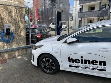 Motor Center Heinen GmbH – Wirtschaftliche Integration von Ladeinfrastruktur, Monitoring und Eigenstromproduktion